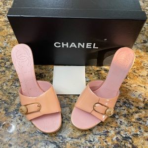 Vintage Chanel Heels Patent Leather Peach sz37 7US